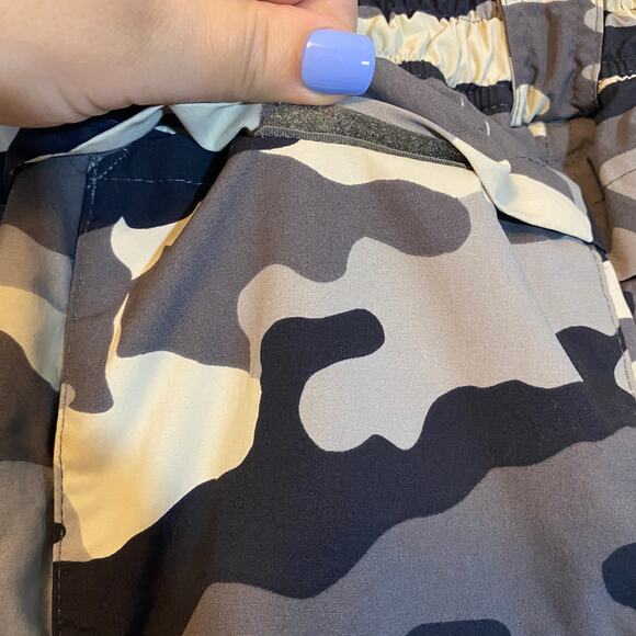 L.L. Bean Grey Camouflage Snow Pants Winter Pants Ski Winter Sports Sz 16 Kids - Picture 9 of 13